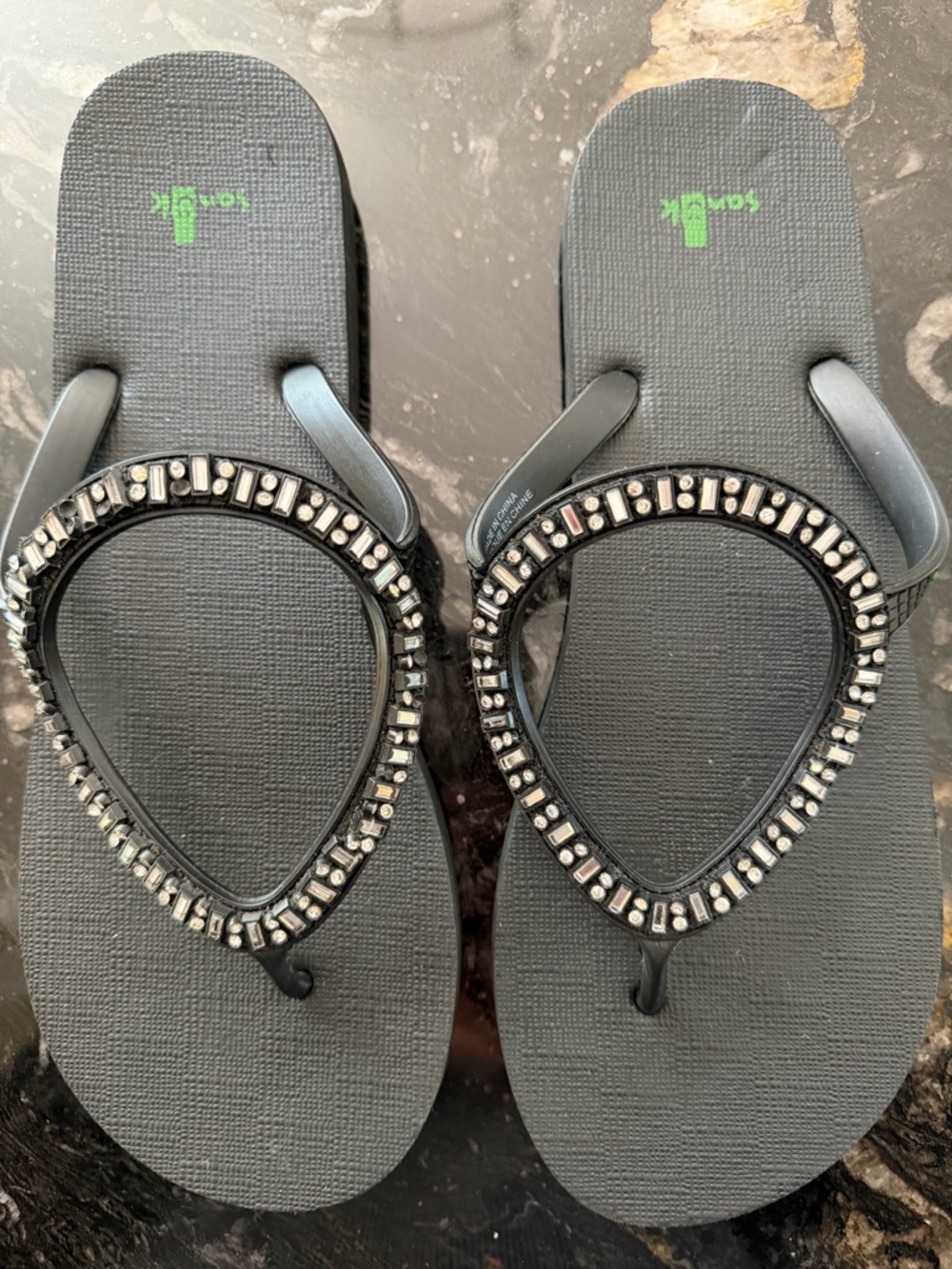 Sanuk Women's Monaco Black Sandals Flip Flops